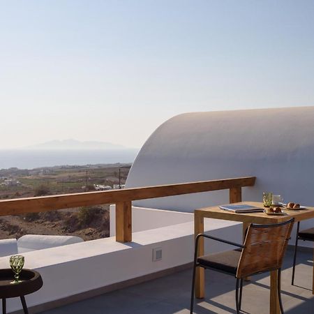 Este Luxury Suites Fira  Dış mekan fotoğraf