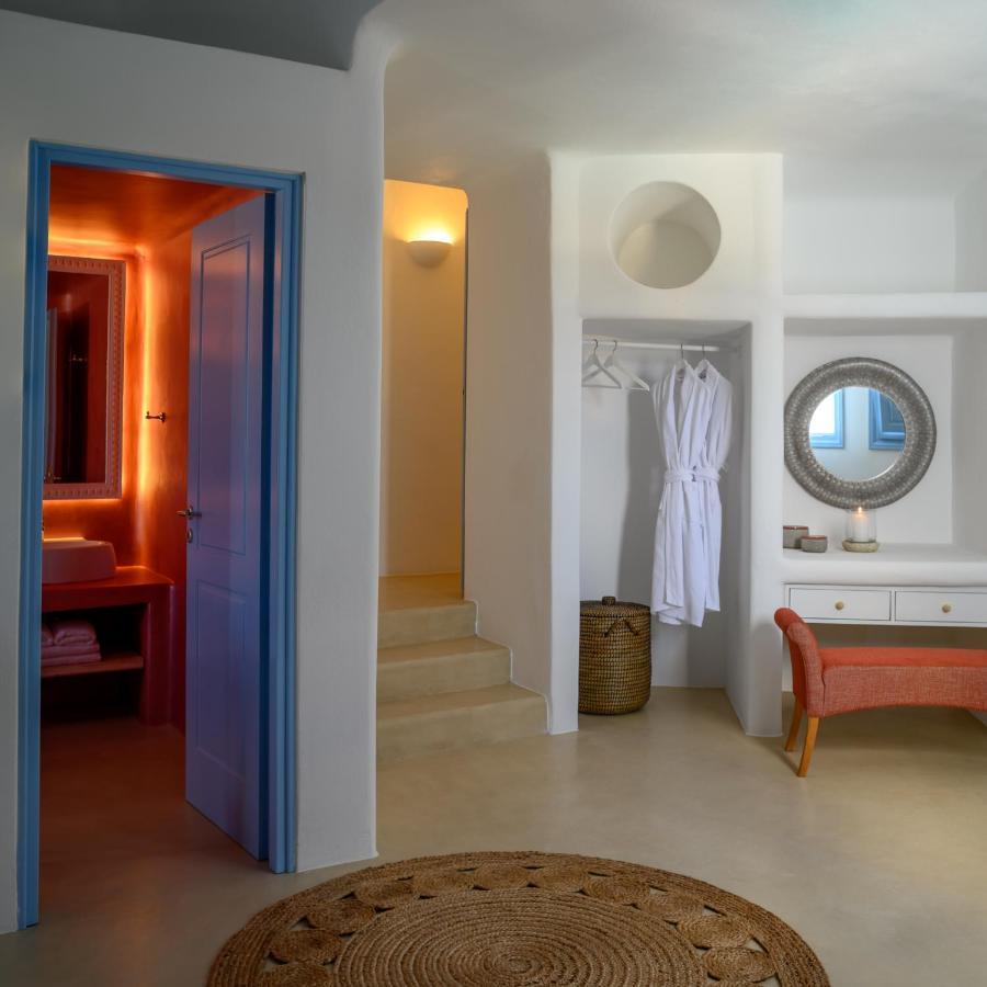 Este Luxury Suites Fira  Dış mekan fotoğraf