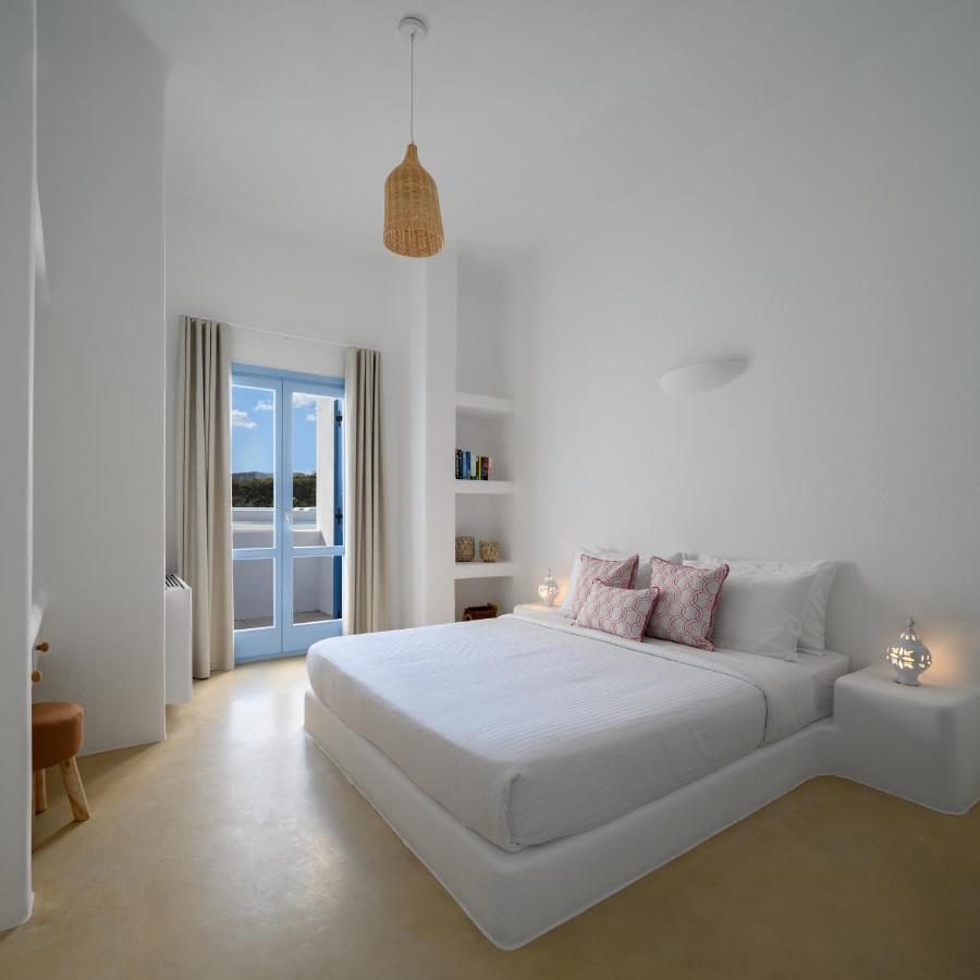 Este Luxury Suites Fira  Dış mekan fotoğraf
