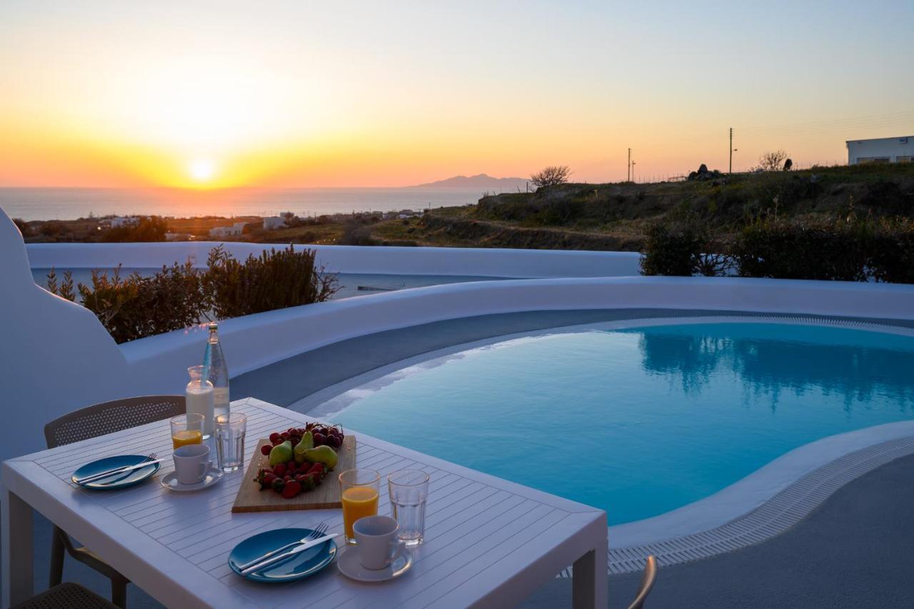 Este Luxury Suites Fira  Dış mekan fotoğraf