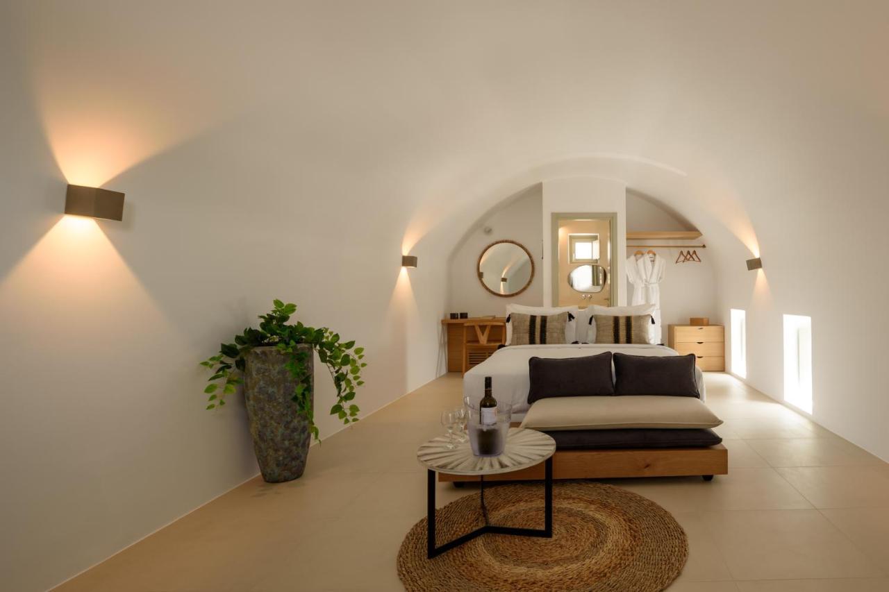 Este Luxury Suites Fira  Dış mekan fotoğraf