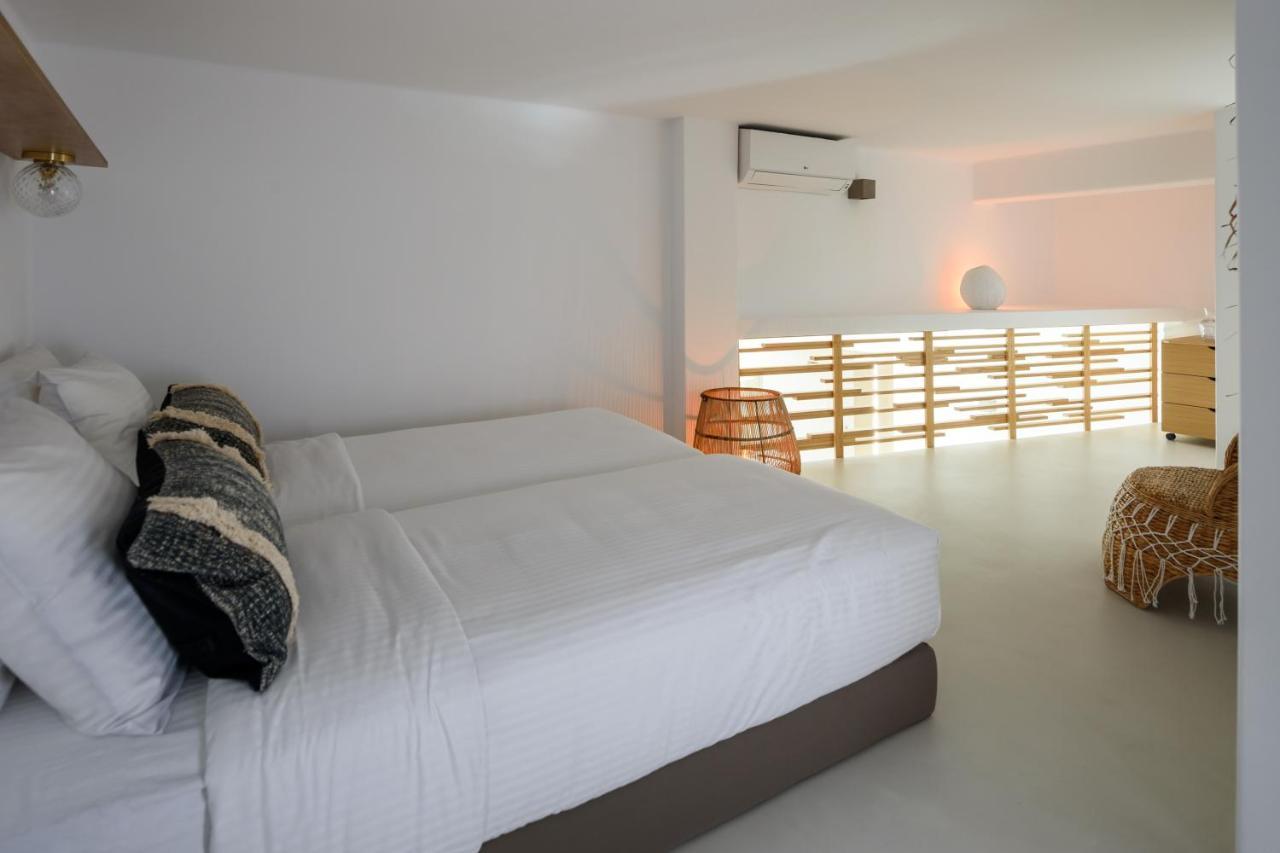 Este Luxury Suites Fira  Dış mekan fotoğraf