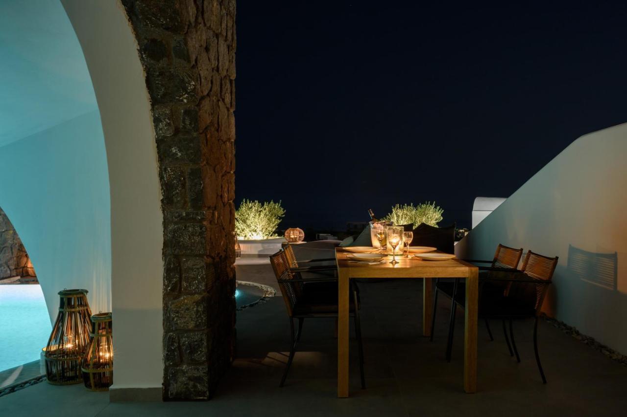 Este Luxury Suites Fira  Dış mekan fotoğraf