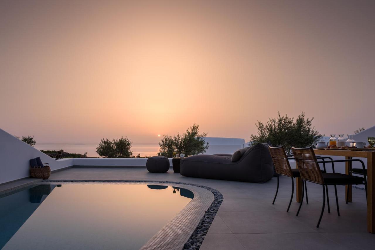 Este Luxury Suites Fira  Dış mekan fotoğraf