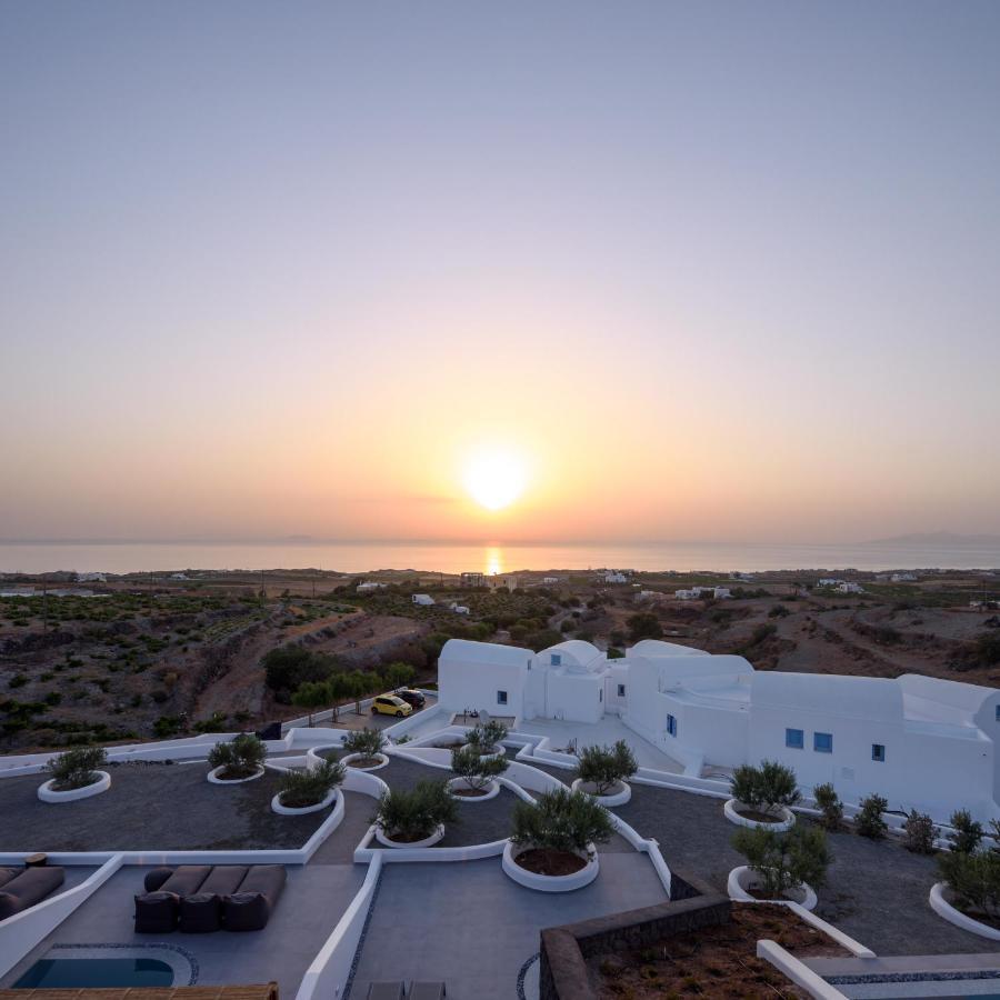 Este Luxury Suites Fira  Dış mekan fotoğraf