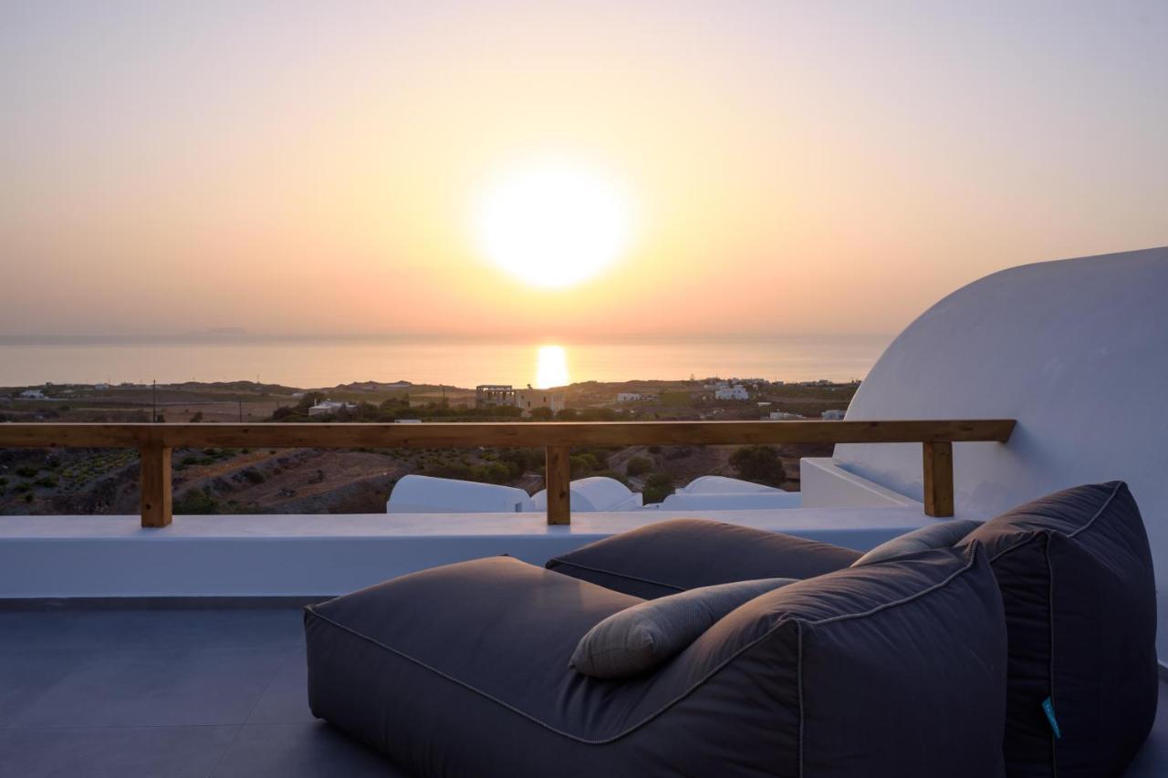 Este Luxury Suites Fira  Dış mekan fotoğraf