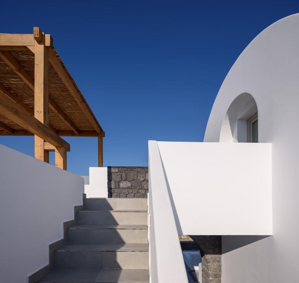 Este Luxury Suites Fira  Dış mekan fotoğraf